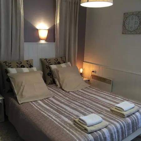 Des Cretes Du Verdon Hotel *